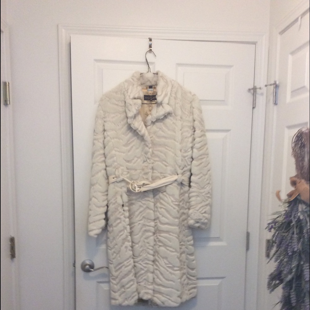 Beautiful coat.
